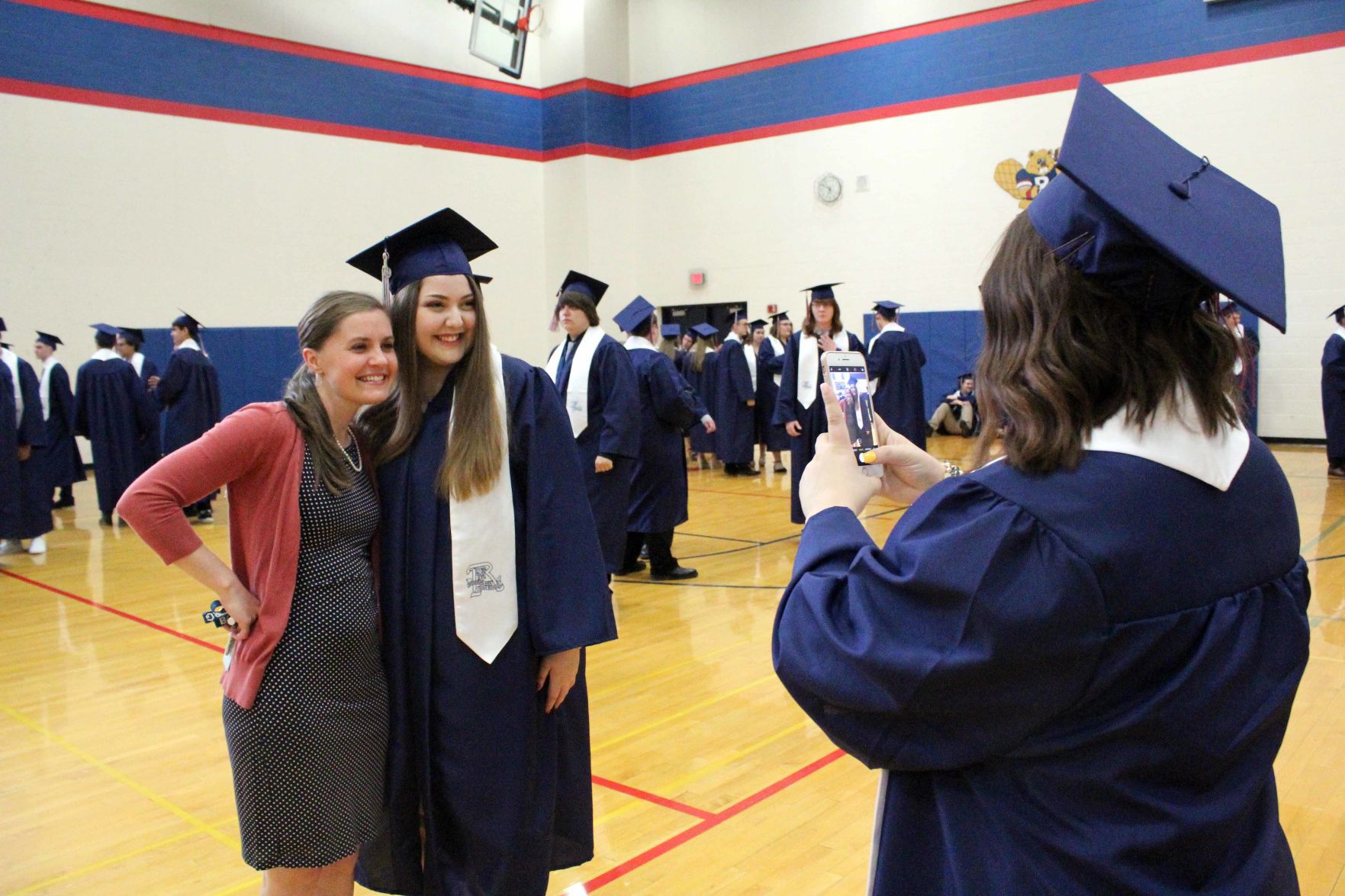 053019-reed-gallery-grad002